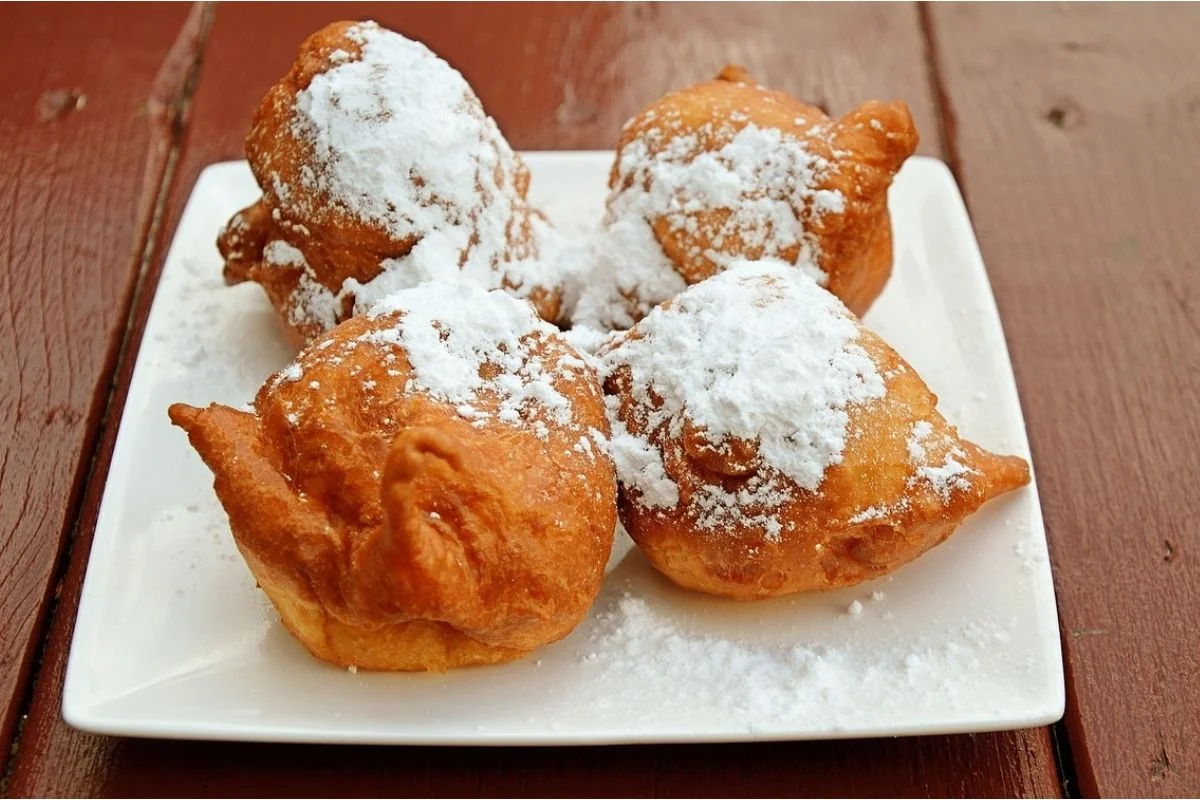 Bolinhos de Chuva Tradicional para Dias Aconchegantes