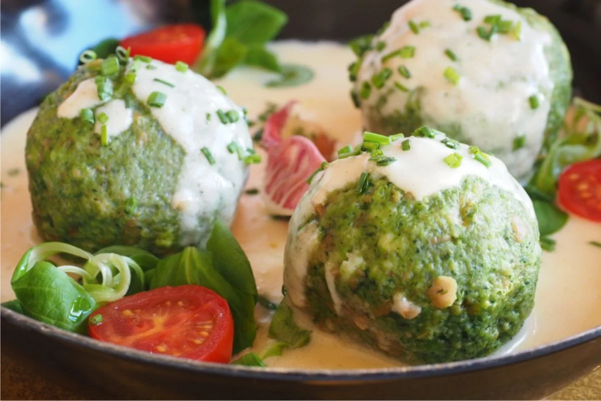 Bolinho de Espinafre Delícia Nutritiva e Fácil de Preparar