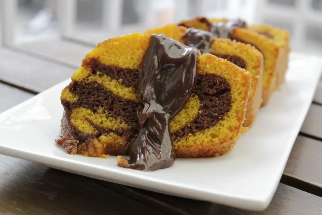 Bolo de Cenoura Marmorizado com Chocolate Receita Deliciosa e Fácil