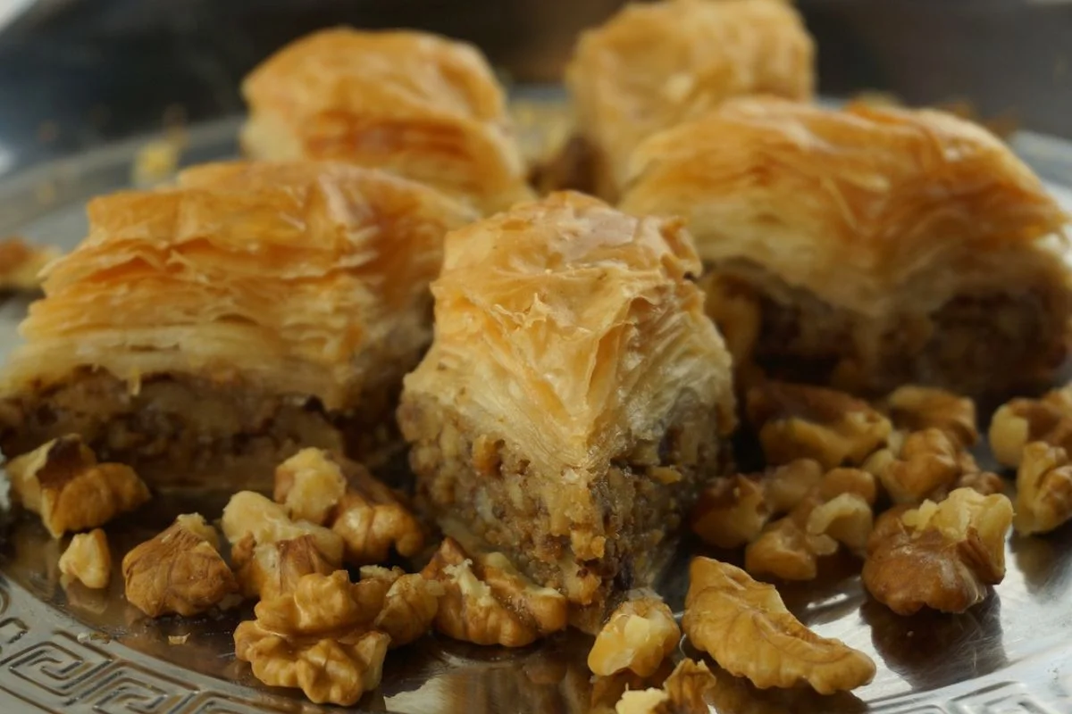 Receita de Baklava Deliciosa Sobremesa Árabe de Nozes e Mel